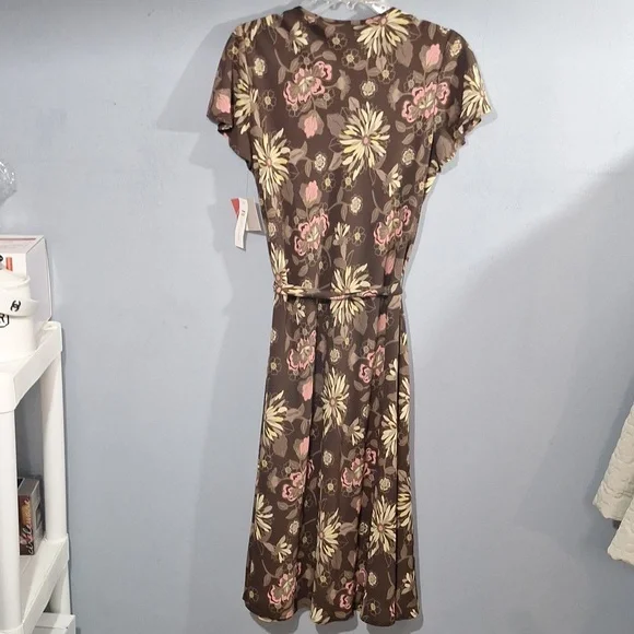 Floral brown dress - Picture 7 of 8